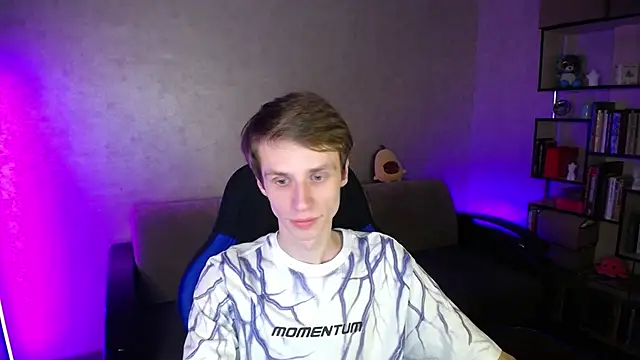 Snapshot of yes_cute_boy_ chatting on November 1, 9:50 pm yes cute boy online show from November 1, 9:50 pm