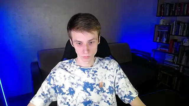 Snapshot of yes_cute_boy_ chatting on February 9, 3:16 pm yes cute boy online show from February 9, 3:16 pm