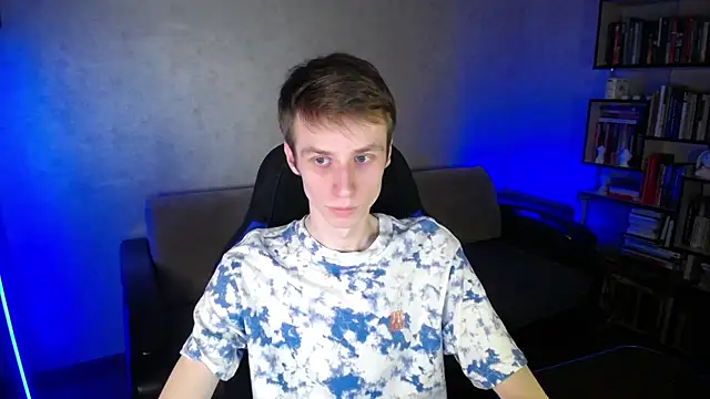 Snapshot of yes_cute_boy_ chatting on February 10, 2:10 pm yes cute boy online show from February 10, 2:10 pm