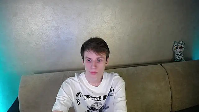 Snapshot of yes_cute_boy_ chatting on March 17, 9:40 pm yes cute boy online show from March 17, 9:40 pm