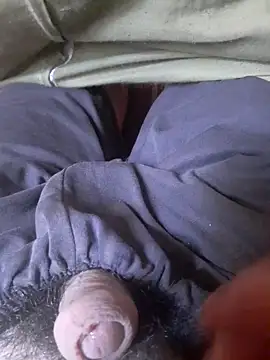 Snapshot of Brongiep chatting on September 13, 5:18 am Brongiep online show from September 13, 5:18 am