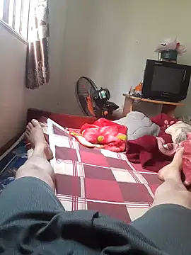 Snapshot of Brongiep chatting on November 13, 5:28 am Brongiep online show from November 13, 5:28 am