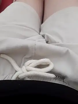 Snapshot of Brongiep chatting on November 17, 9:37 am Brongiep online show from November 17, 9:37 am