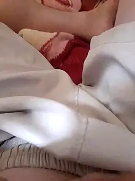 Snapshot of Brongiep chatting on November 20, 5:18 am Brongiep online show from November 20, 5:18 am