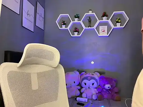 lelasohna online show from November 14, 9:19 am