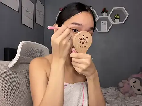 lelasohna online show from December 2, 1:17 pm