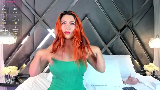 Snapshot of CoraimaSahin chatting on March 3, 4:40 am CoraimaSahin online show from March 3, 4:40 am