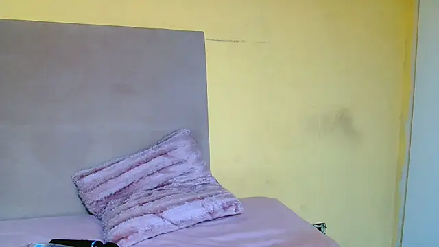 thique doll online show from October 30, 8:31 pm