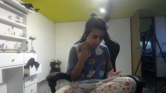 habdiela online show from October 24, 7:54 pm