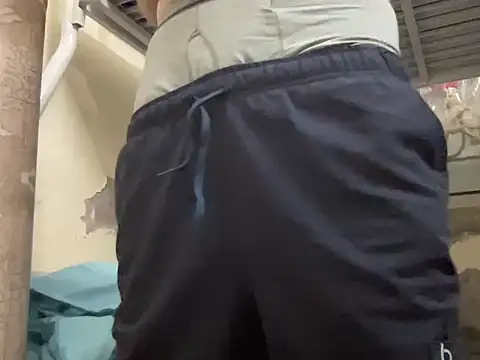 Snapshot of lahungdj12 chatting on November 23, 2:28 pm lahungdj12 online show from November 23, 2:28 pm