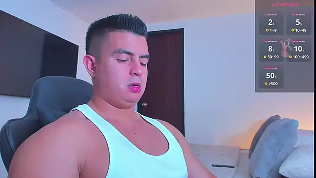 Snapshot of RJBarto chatting on February 4, 12:22 pm RJBarto online show from February 4, 12:22 pm