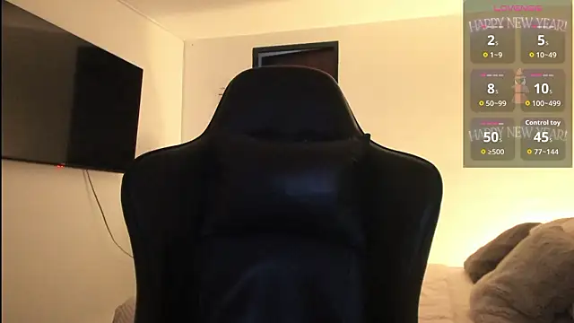 Snapshot of RJBarto chatting on March 4, 2:06 am RJBarto online show from March 4, 2:06 am