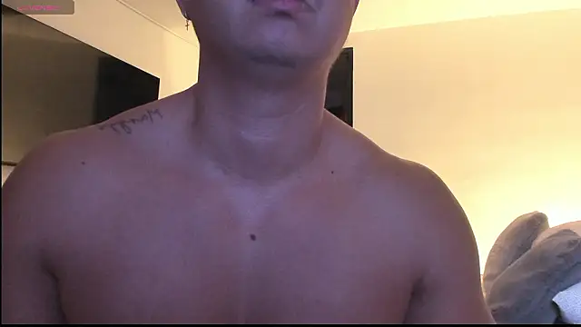 Snapshot of RJBarto chatting on March 6, 11:50 am RJBarto online show from March 6, 11:50 am