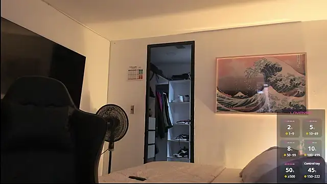 Snapshot of RJBarto chatting on March 29, 10:21 pm RJBarto online show from March 29, 10:21 pm