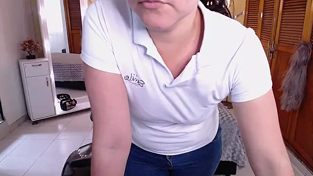 shirleyrojas online show from January 13, 7:41 pm