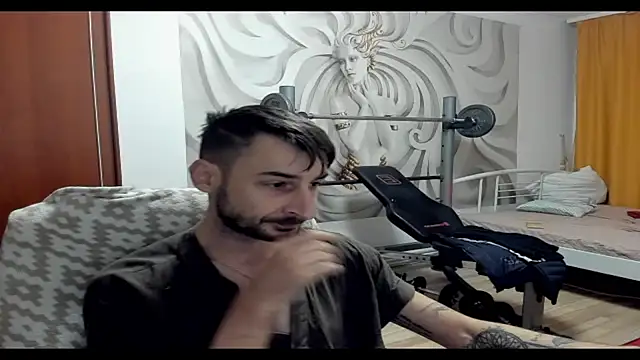 Snapshot of bignosebigcok chatting on October 3, 4:15 pm bignosebigcok online show from October 3, 4:15 pm