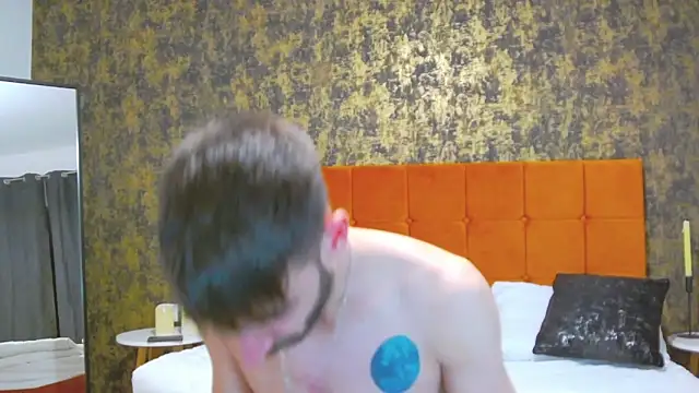 Snapshot of bignosebigcok chatting on October 27, 6:56 pm bignosebigcok online show from October 27, 6:56 pm