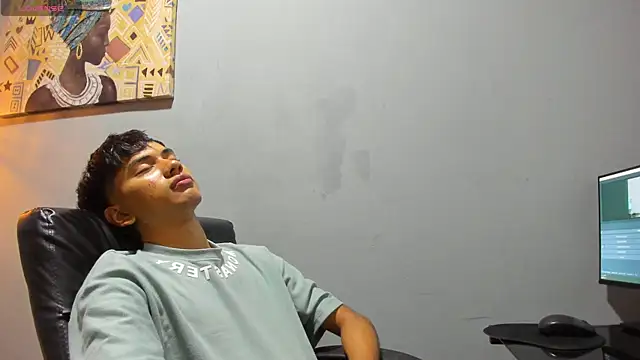 Snapshot of markbowie chatting on December 3, 11:52 am markbowie online show from December 3, 11:52 am