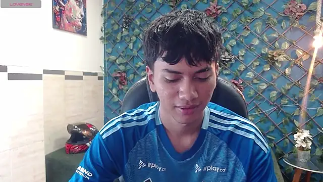 Snapshot of markbowie chatting on December 16, 1:38 pm markbowie online show from December 16, 1:38 pm