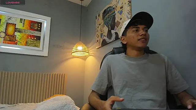 Snapshot of markbowie chatting on January 10, 7:15 pm markbowie online show from January 10, 7:15 pm