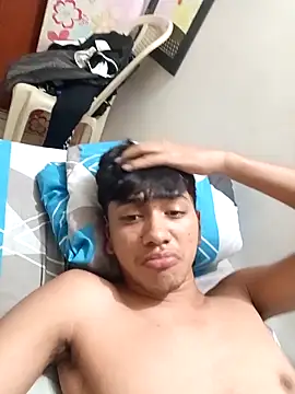 Snapshot of markbowie chatting on February 2, 4:44 am markbowie online show from February 2, 4:44 am