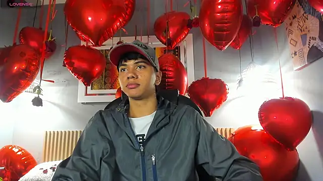 Snapshot of markbowie chatting on February 13, 12:56 pm markbowie online show from February 13, 12:56 pm