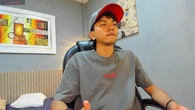 Snapshot of markbowie chatting on February 26, 1:21 pm markbowie online show from February 26, 1:21 pm