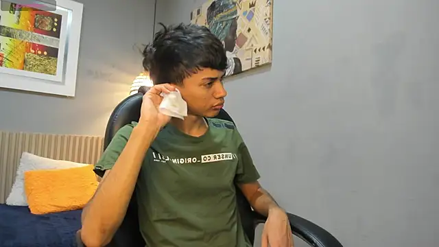 markbowie online show from April 4, 12:35 pm