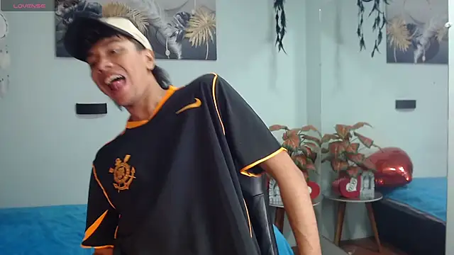 markbowie online show from April 12, 3:28 pm