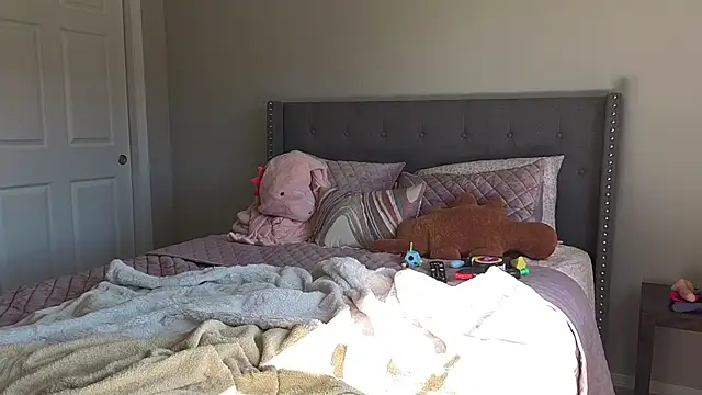 bambifarrina online show from October 8, 5:43 pm