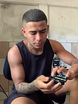 Snapshot of Novindot23cm chatting on November 6, 2:51 pm Novindot23cm online show from November 6, 2:51 pm