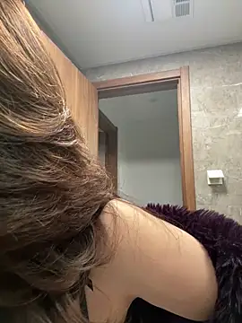 Snapshot of anna_yngs chatting on October 10, 12:20 am anna yngs online show from October 10, 12:20 am