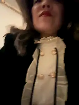 Snapshot of anna_yngs chatting on October 17, 1:25 pm anna yngs online show from October 17, 1:25 pm