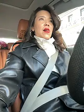 Snapshot of anna_yngs chatting on November 1, 7:54 am anna yngs online show from November 1, 7:54 am