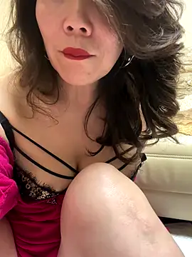 Snapshot of anna_yngs chatting on November 1, 11:07 pm anna yngs online show from November 1, 11:07 pm