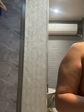 anna yngs online show from November 30, 4:44 pm