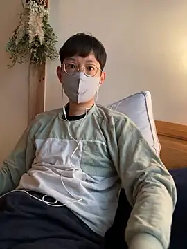 tom19899q online show from November 15, 9:43 pm