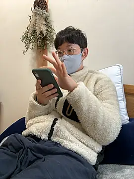 tom19899q online show from November 23, 10:09 pm