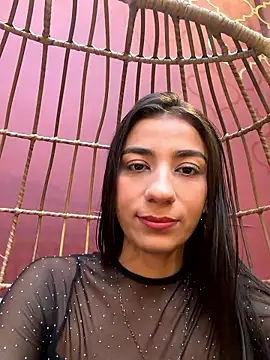 -juicy  online show from January 11, 10:26 pm