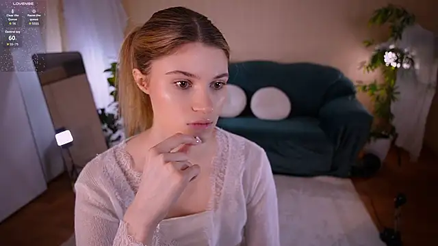 Angell Wild online show from April 15, 12:56 pm