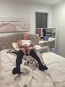 iamthepublickmasterbater online show from March 16, 2:39 am