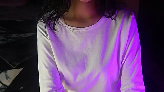 NidhiChandra online show from November 6, 1:45 pm