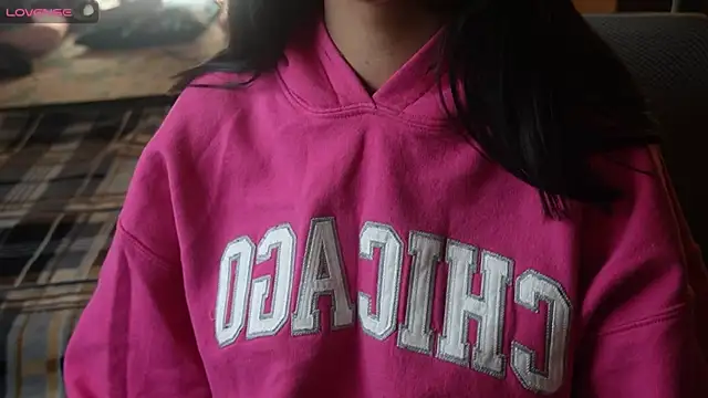 NidhiChandra online show from December 3, 7:23 pm