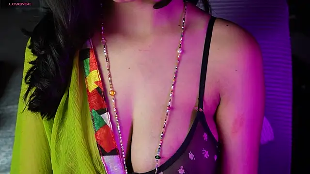 NidhiChandra online show from March 31, 9:21 am