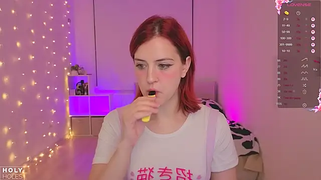 bananasgirl online show from November 15, 5:20 pm