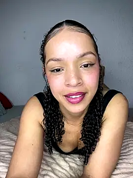 Yasmin777  online show from December 2, 10:05 pm