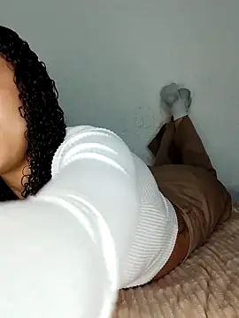 Yasmin777  online show from December 18, 12:38 am