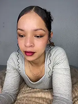 Yasmin777  online show from January 11, 10:04 pm