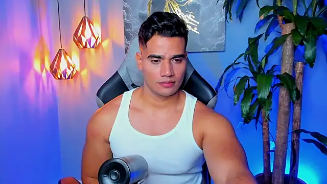 AndresR3 online show from November 10, 12:42 am