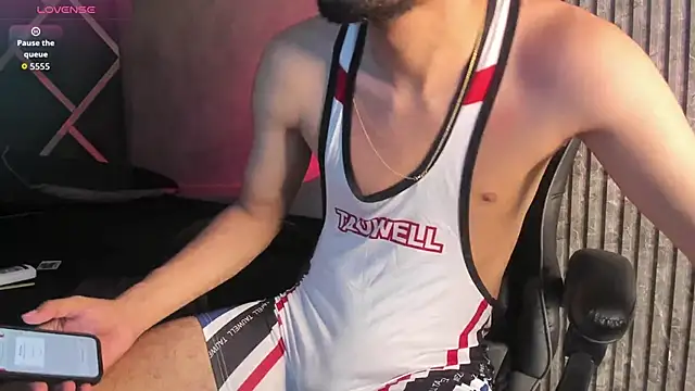 Stiven 01 online show from October 1, 1:39 pm